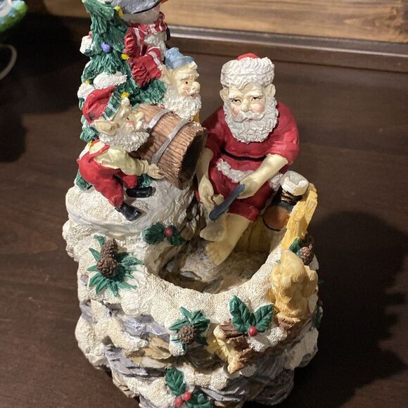 House of Lloyd Christmas Around the World Santa Washing His Feet with Elves - Picture 11 of 15
